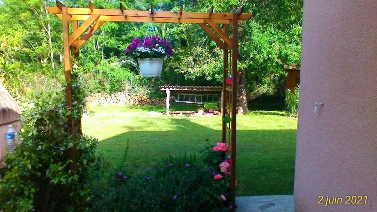 Le Clos Des Palombes Wifi Climatisation Saint-Pierre-du-Mont  Exteriér fotografie